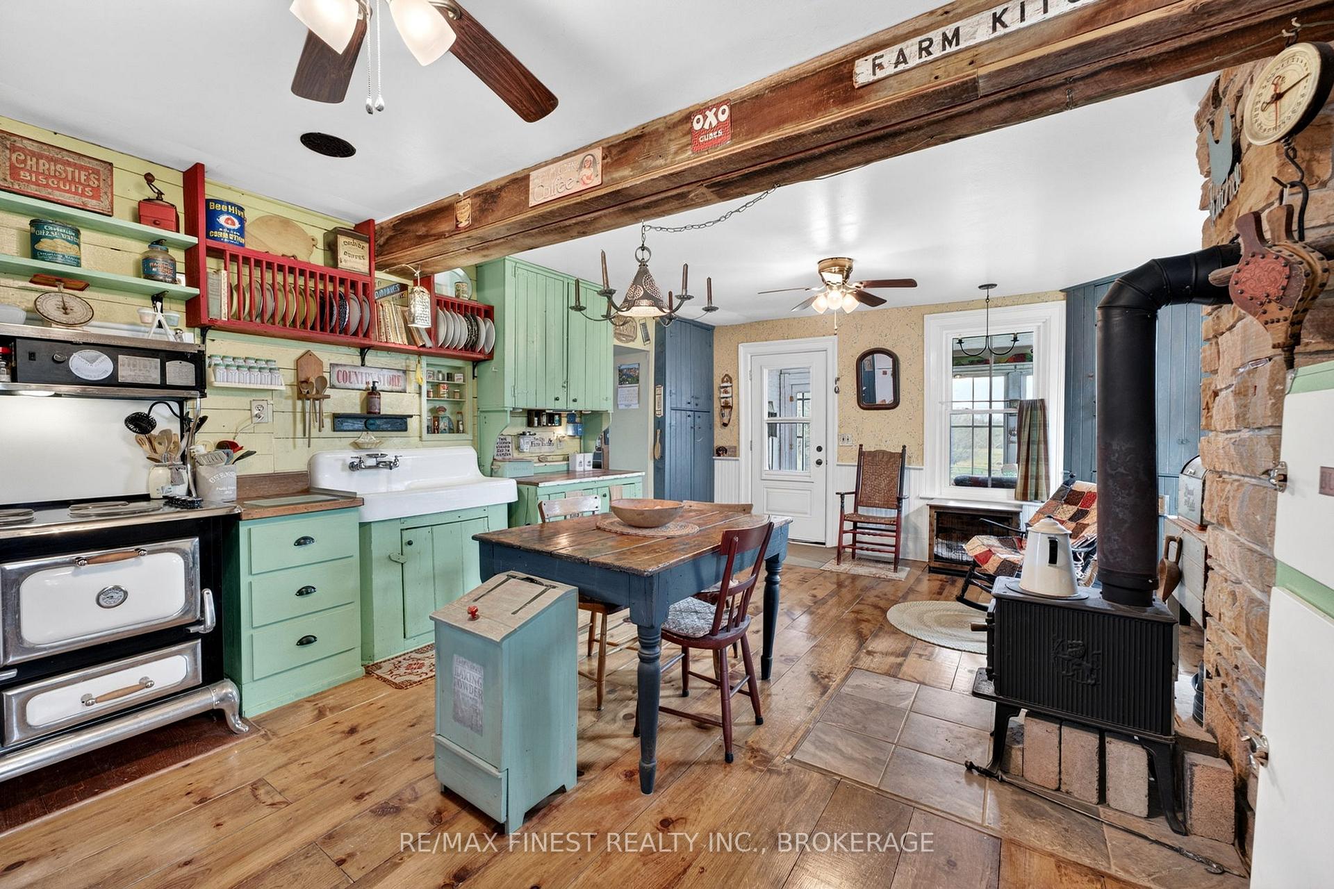 Photo 15 of 2173 Switzerville Road, Loyalist, Lennox and Addington - South — HOMEH