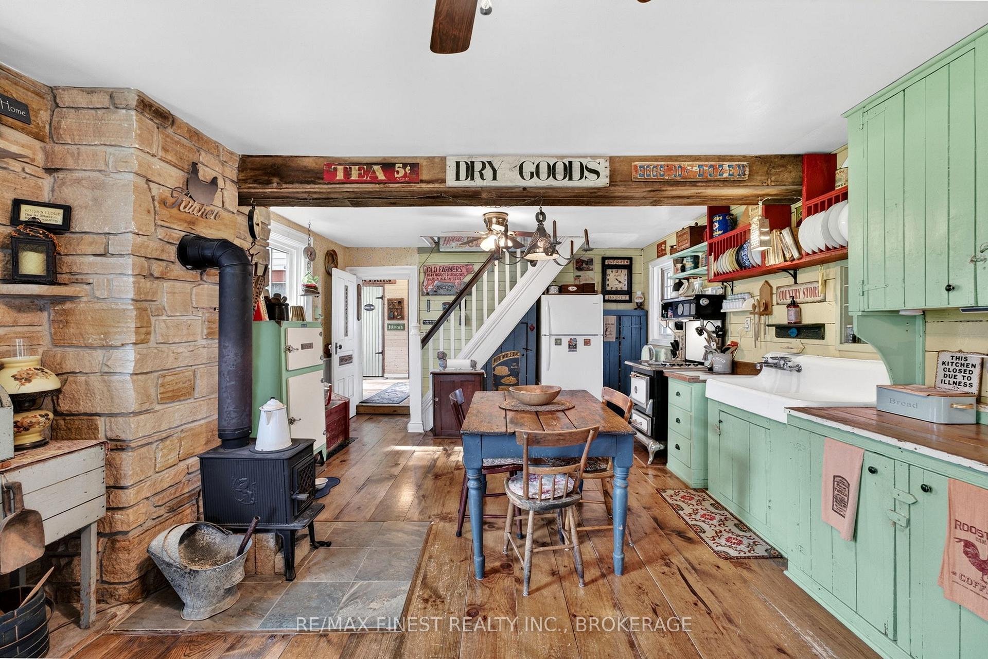 Photo 20 of 2173 Switzerville Road, Loyalist, Lennox and Addington - South — HOMEH