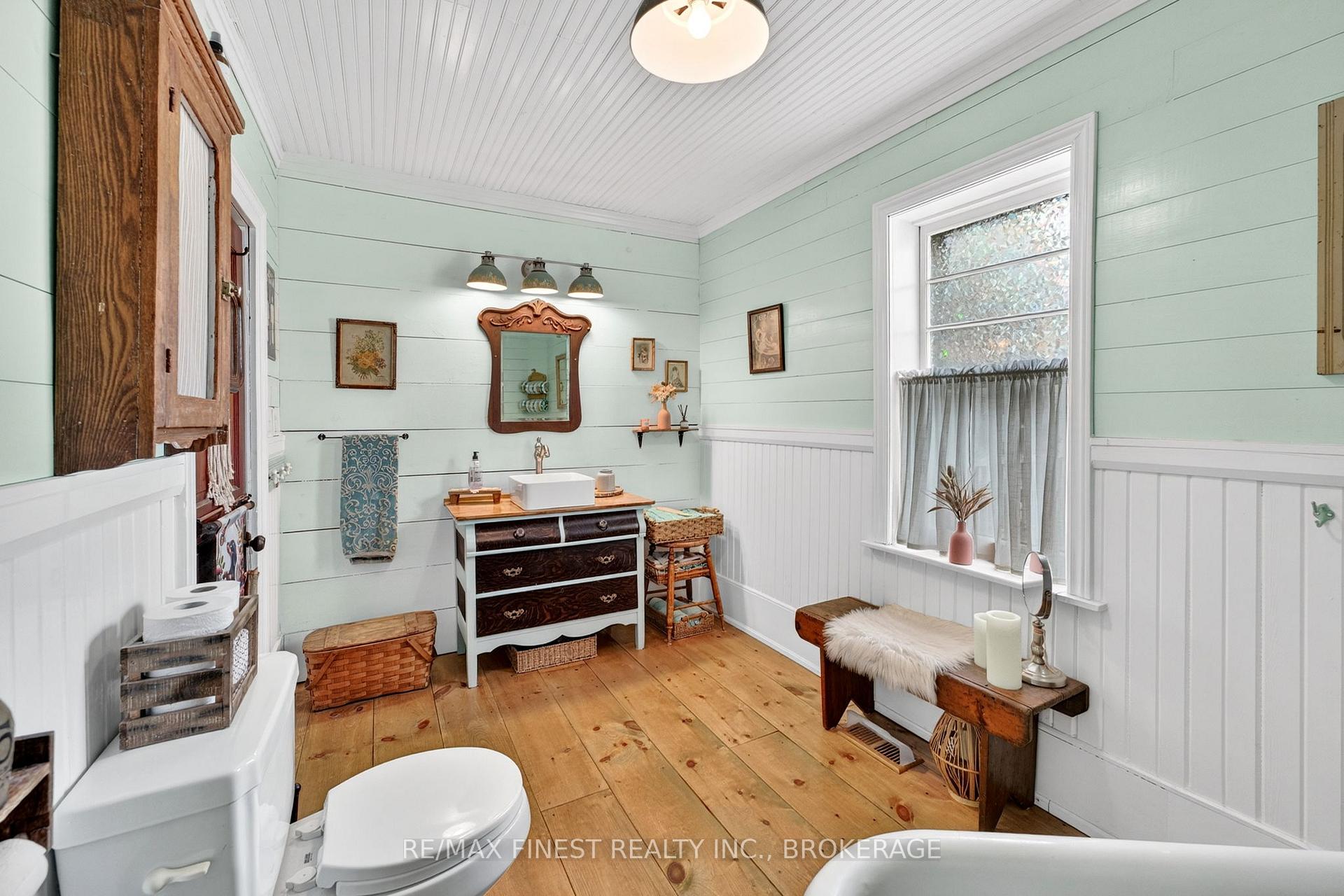 Photo 27 of 2173 Switzerville Road, Loyalist, Lennox and Addington - South — HOMEH