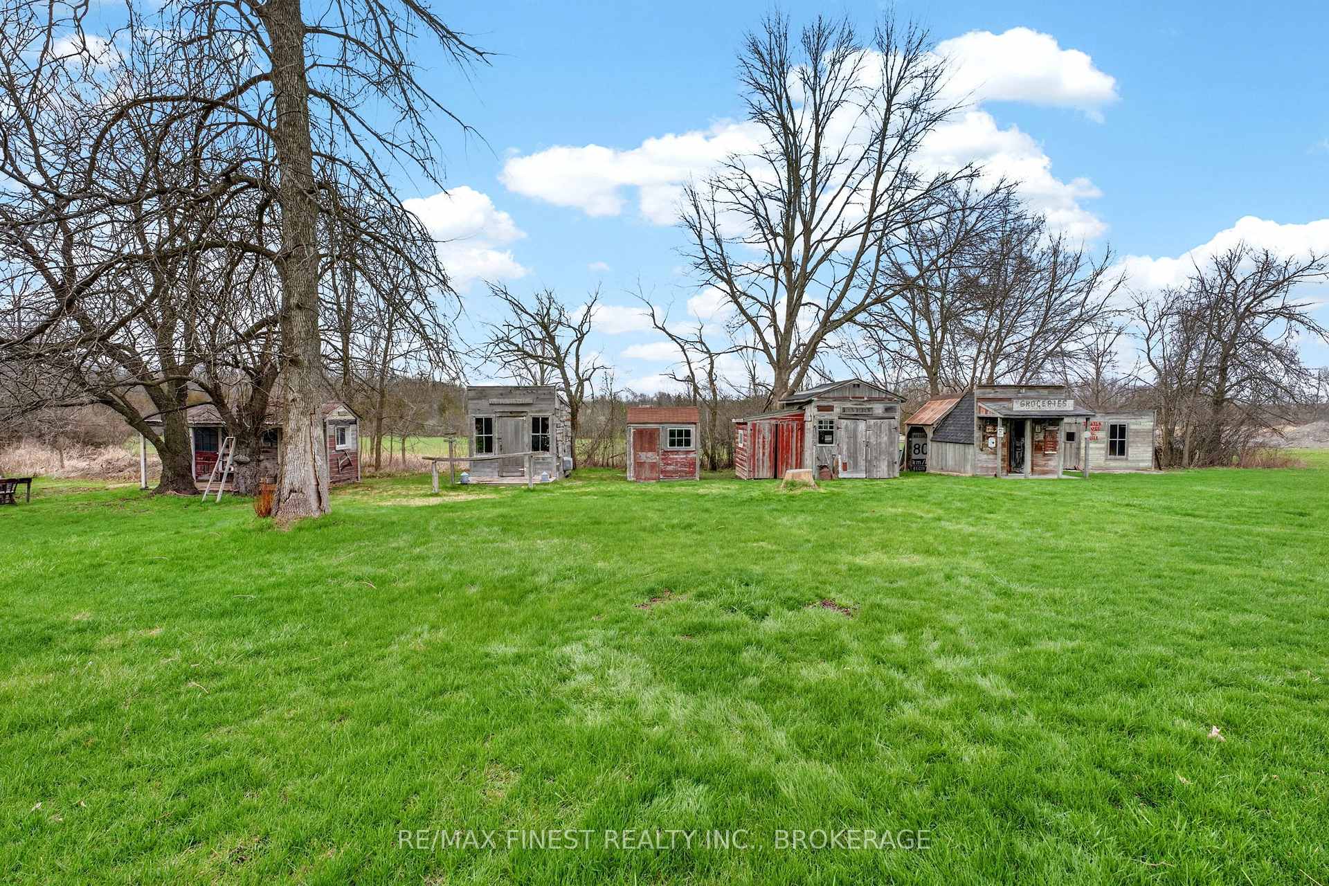 Photo 37 of 2173 Switzerville Road, Loyalist, Lennox and Addington - South — HOMEH
