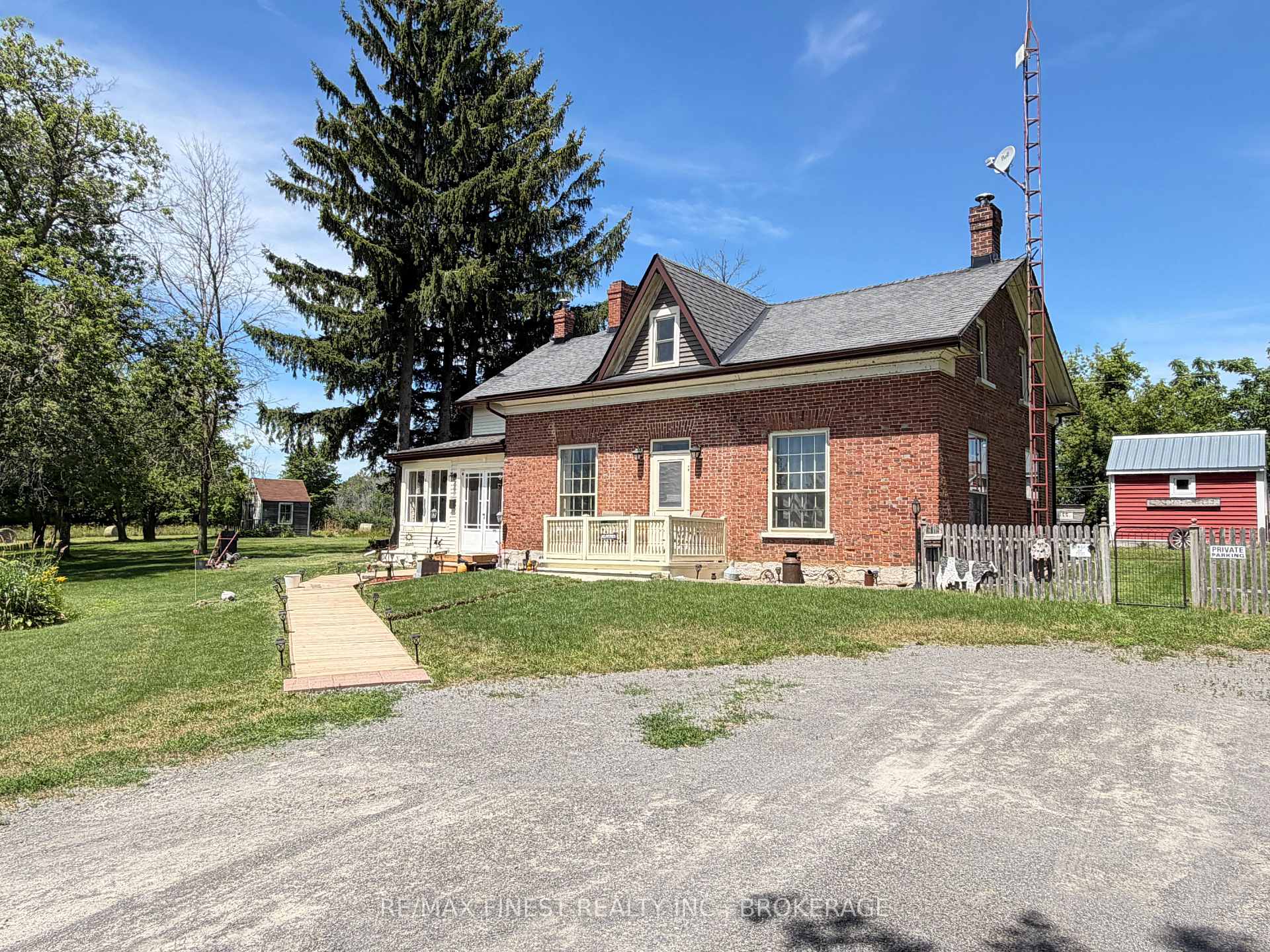 Photo 47 of 2173 Switzerville Road, Loyalist, Lennox and Addington - South — HOMEH