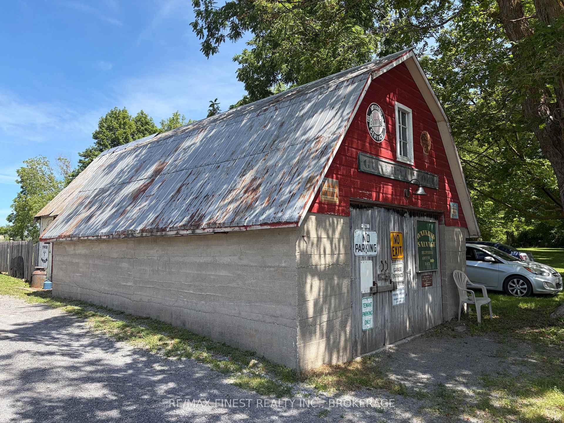 Photo 48 of 2173 Switzerville Road, Loyalist, Lennox and Addington - South — HOMEH