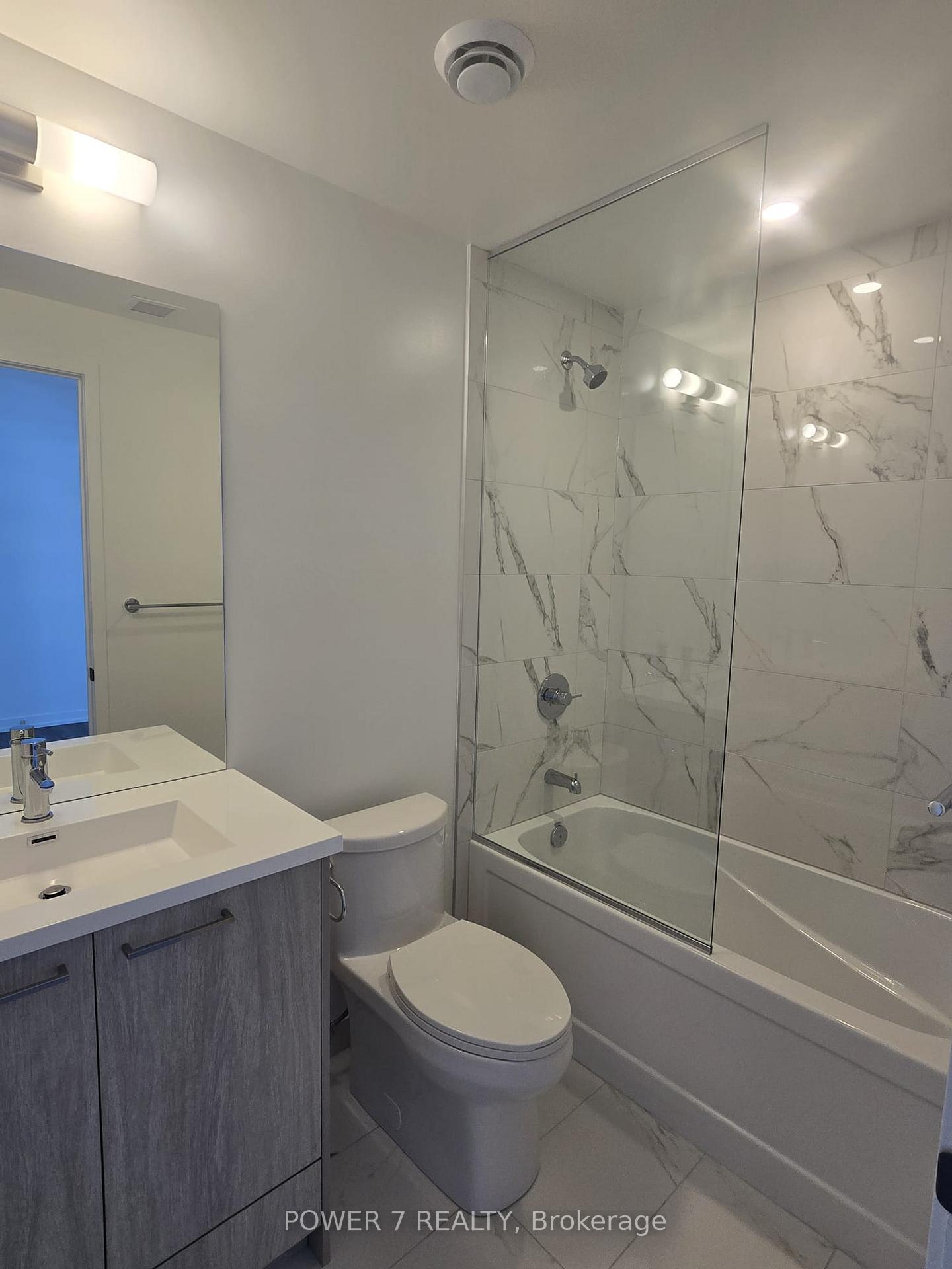Photo 17 of Unit 1503, 28 Interchange Way, Vaughan, Vaughan Corporate Centre — HOMEH