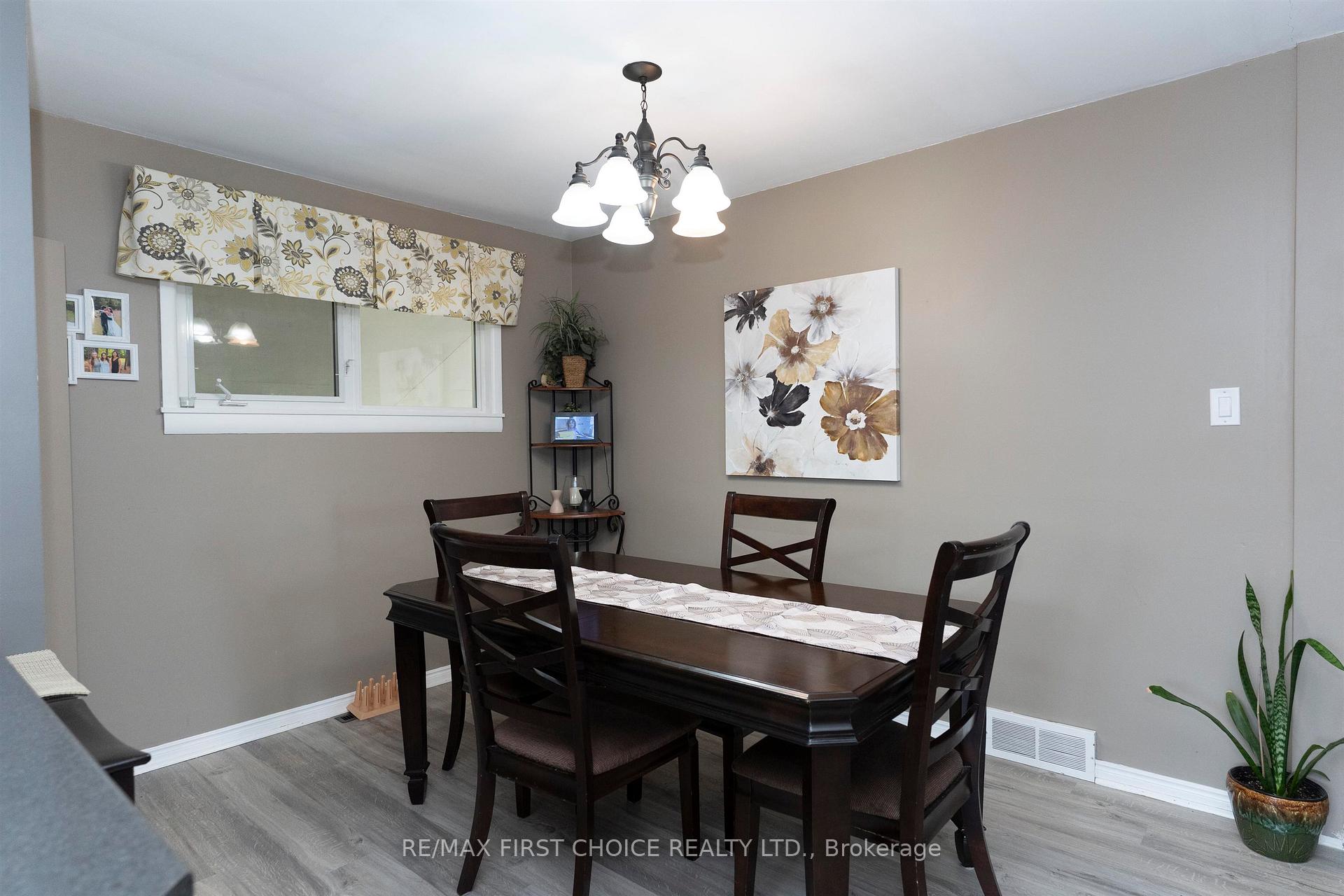 Photo 10 of 601 Edward Street S, Thunder Bay, Green Acres — HOMEH