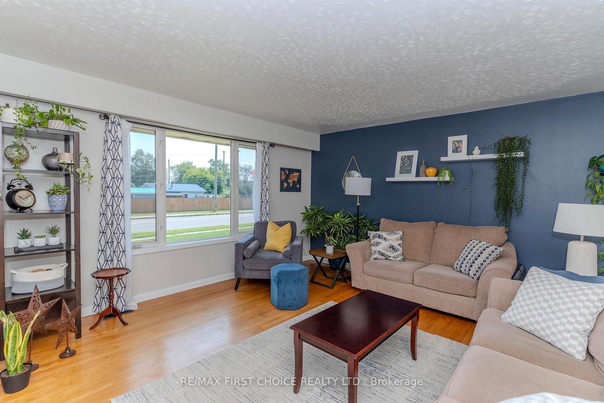 Photo 14 of 601 Edward Street S, Thunder Bay, Green Acres — HOMEH