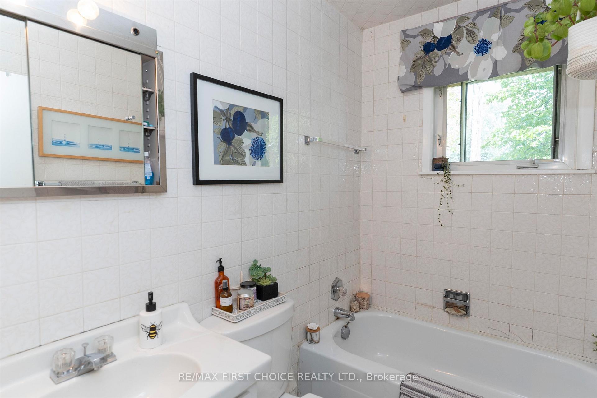 Photo 17 of 601 Edward Street S, Thunder Bay, Green Acres — HOMEH