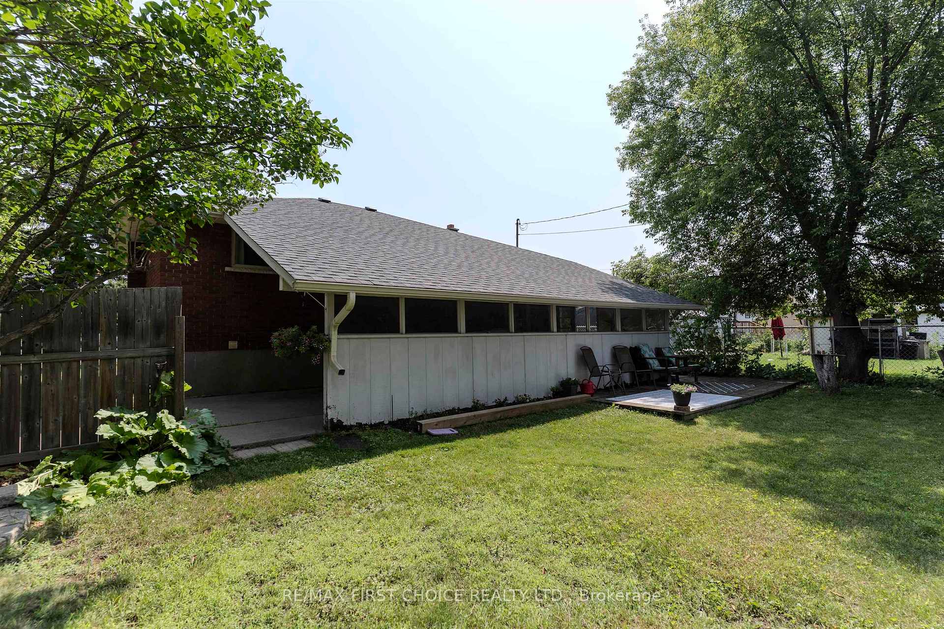 Photo 40 of 601 Edward Street S, Thunder Bay, Green Acres — HOMEH