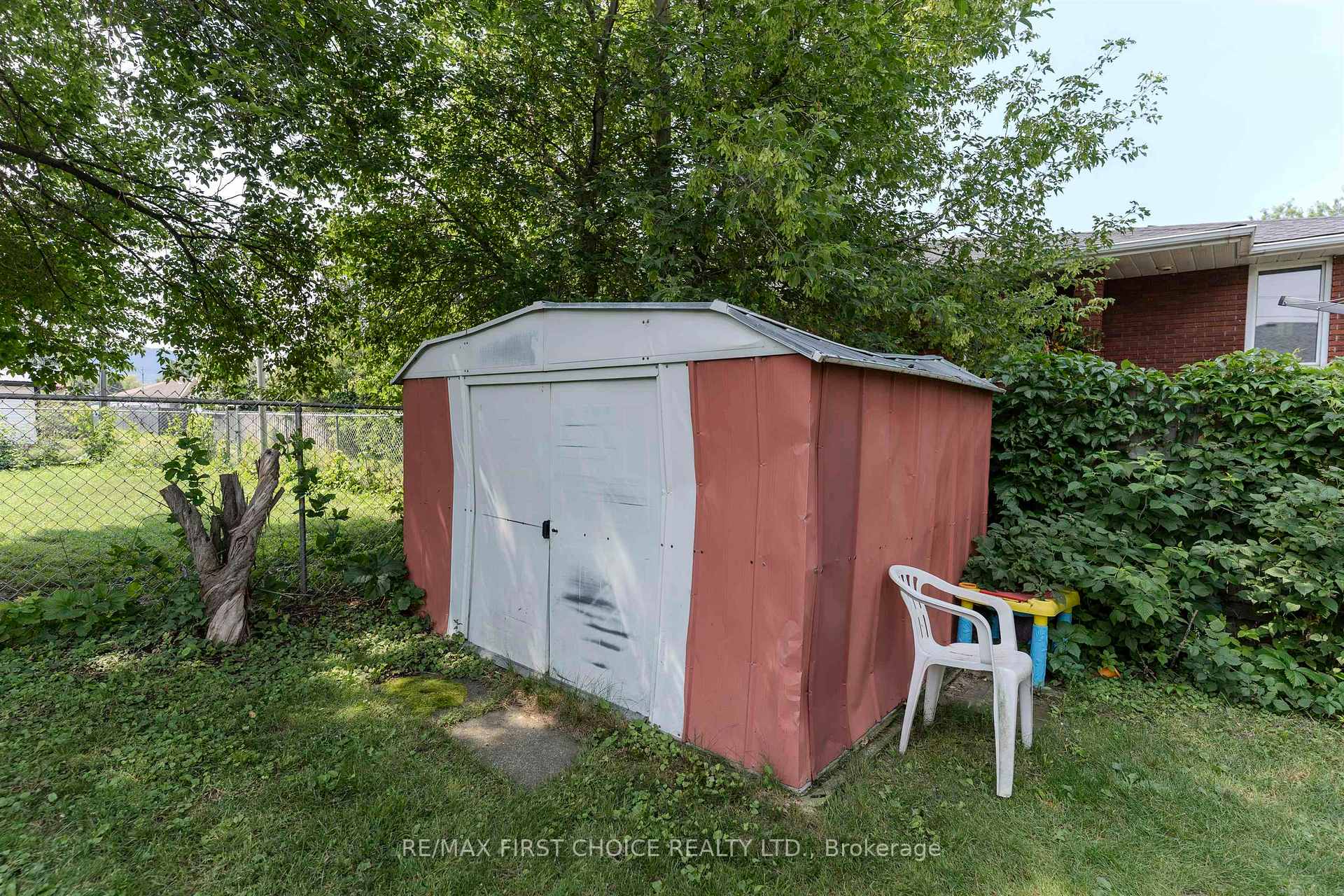 Photo 43 of 601 Edward Street S, Thunder Bay, Green Acres — HOMEH
