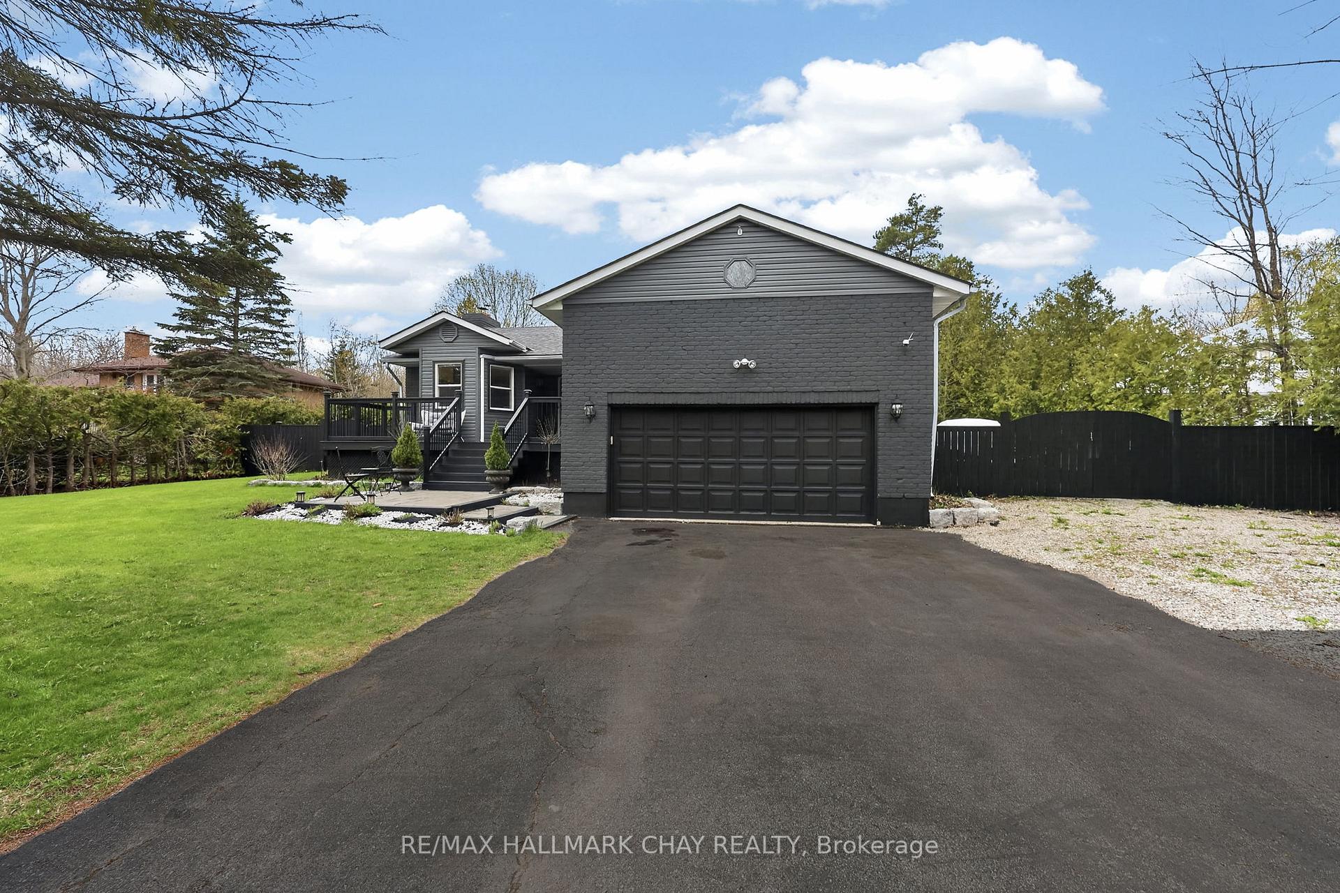 Photo 2 of 2330 Lakeshore Road E, Oro-Medonte, Hawkestone — HOMEH