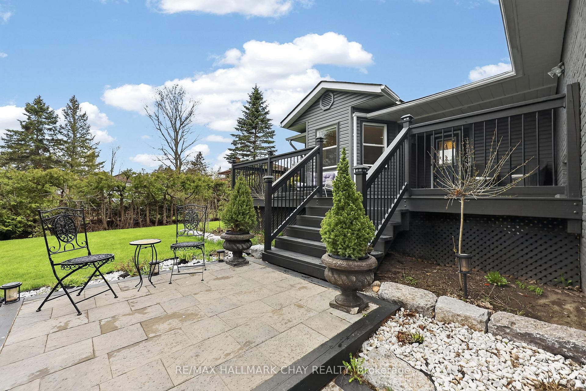 Photo 7 of 2330 Lakeshore Road E, Oro-Medonte, Hawkestone — HOMEH