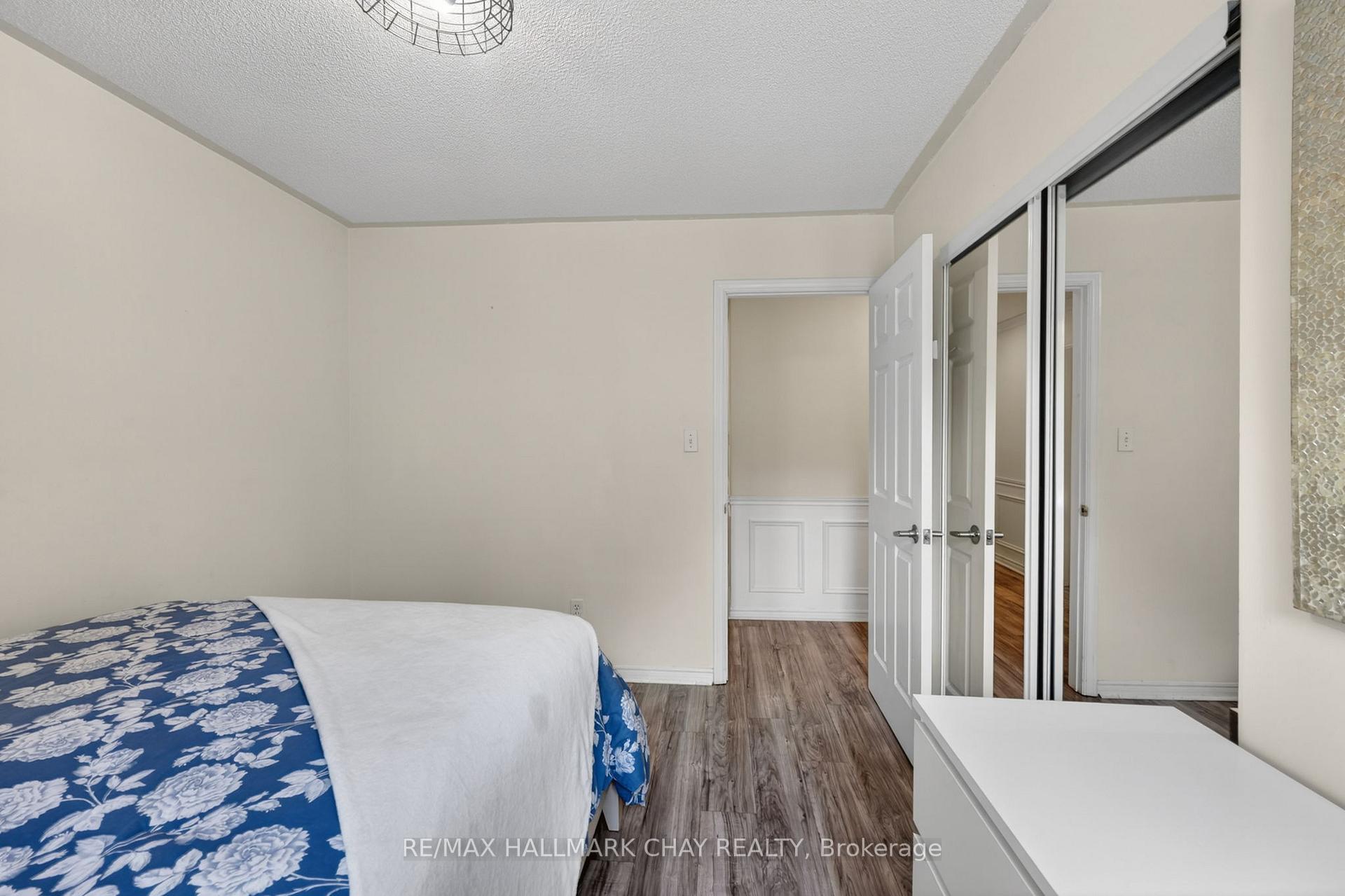 Photo 23 of 2330 Lakeshore Road E, Oro-Medonte, Hawkestone — HOMEH