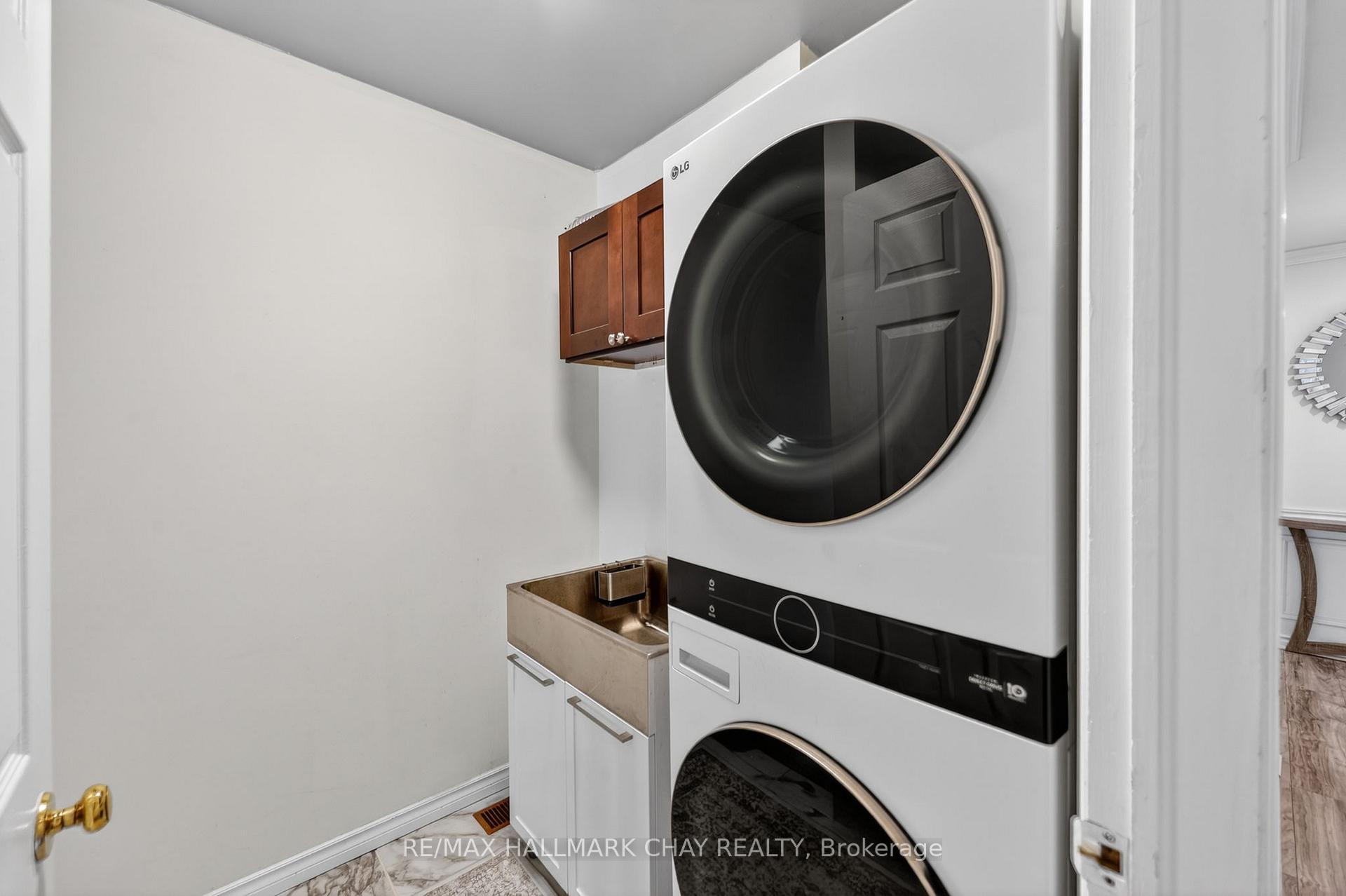 Photo 26 of 2330 Lakeshore Road E, Oro-Medonte, Hawkestone — HOMEH