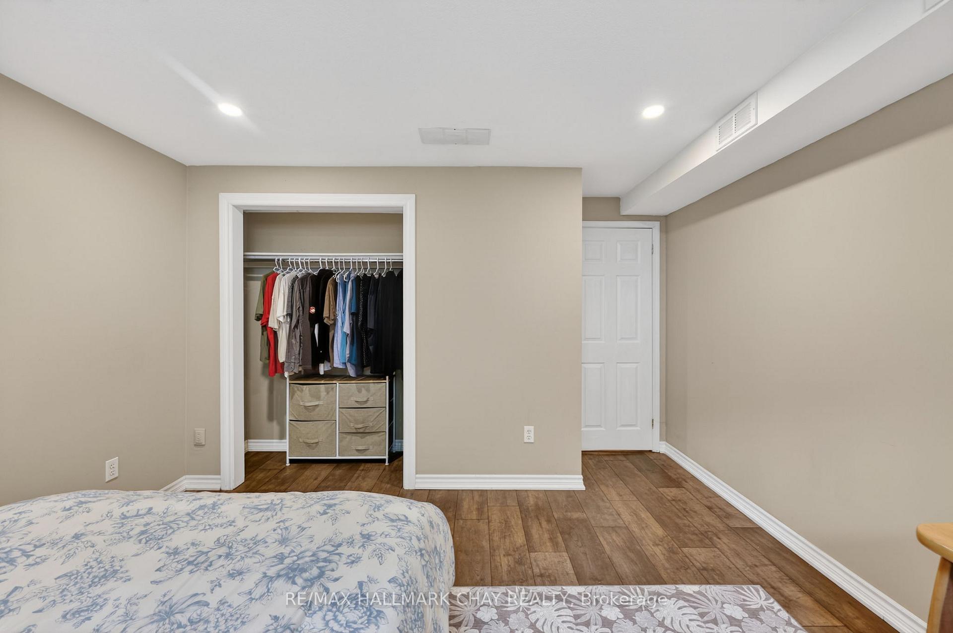 Photo 32 of 2330 Lakeshore Road E, Oro-Medonte, Hawkestone — HOMEH