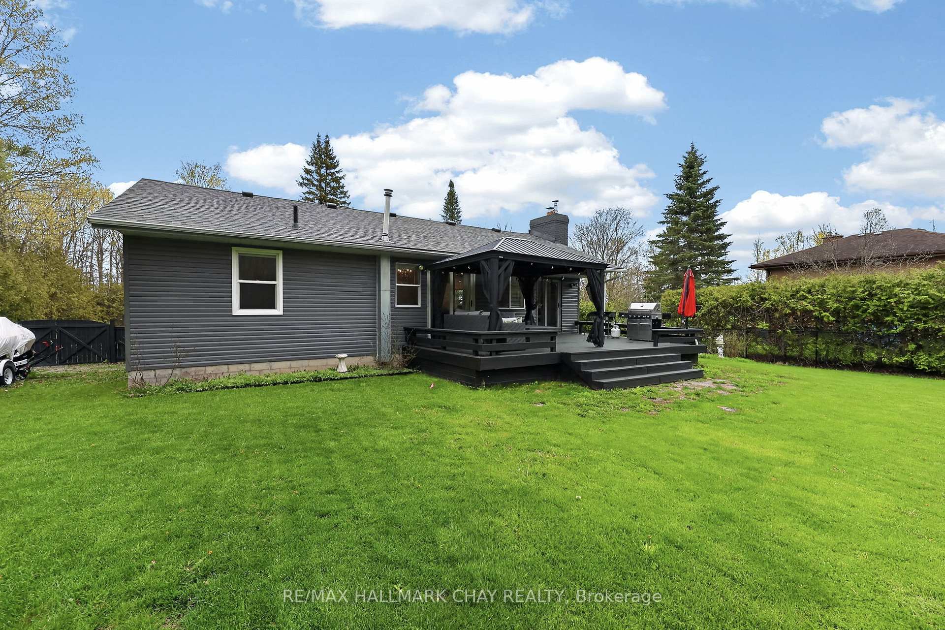 Photo 33 of 2330 Lakeshore Road E, Oro-Medonte, Hawkestone — HOMEH