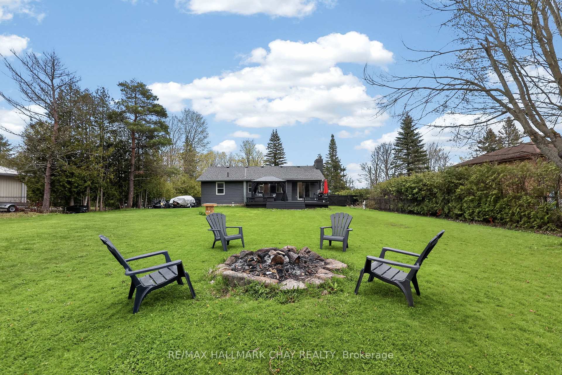 Photo 40 of 2330 Lakeshore Road E, Oro-Medonte, Hawkestone — HOMEH