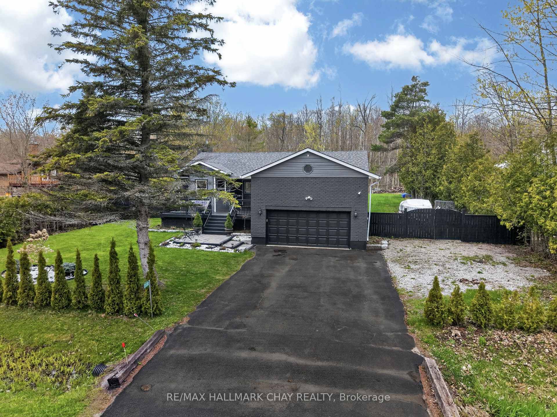 Photo 41 of 2330 Lakeshore Road E, Oro-Medonte, Hawkestone — HOMEH
