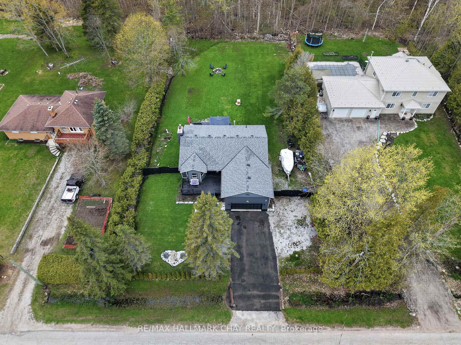 Photo 44 of 2330 Lakeshore Road E, Oro-Medonte, Hawkestone — HOMEH