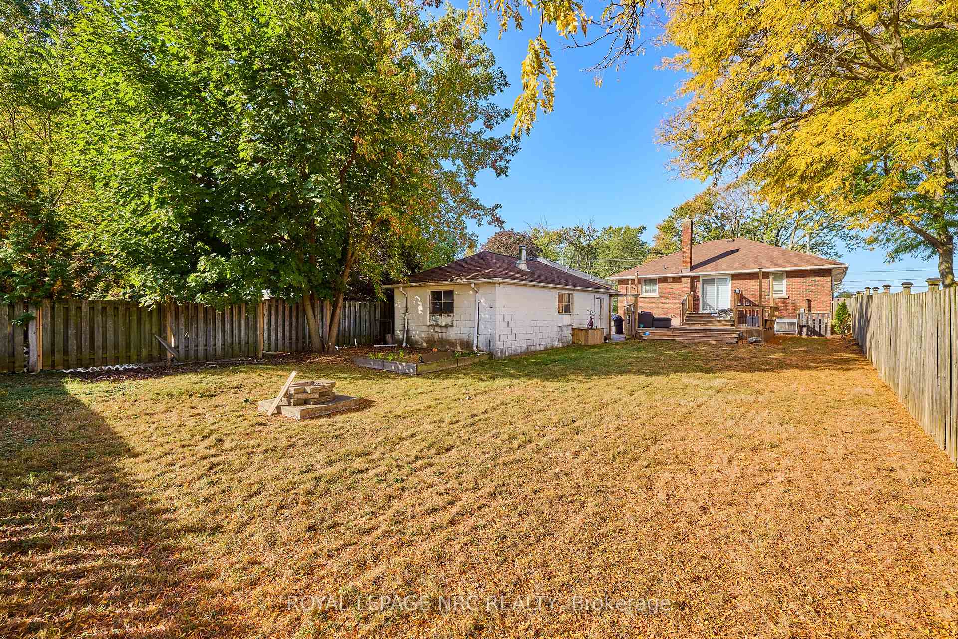 Photo 8 of 2862 Dorchester Road, Niagara Falls, Stamford — HOMEH