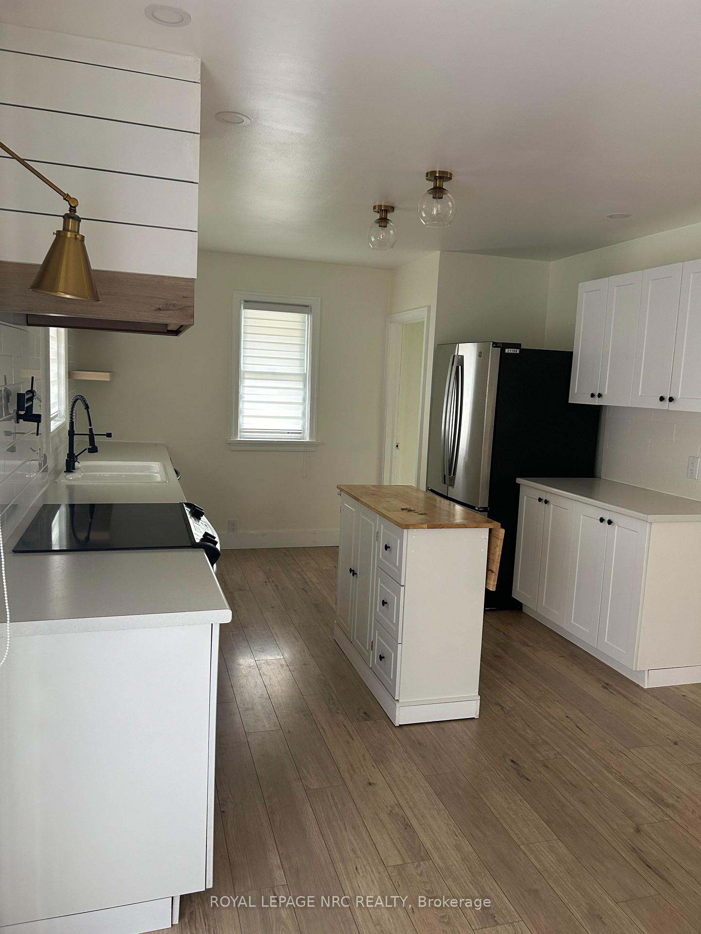 Photo 17 of 2862 Dorchester Road, Niagara Falls, Stamford — HOMEH