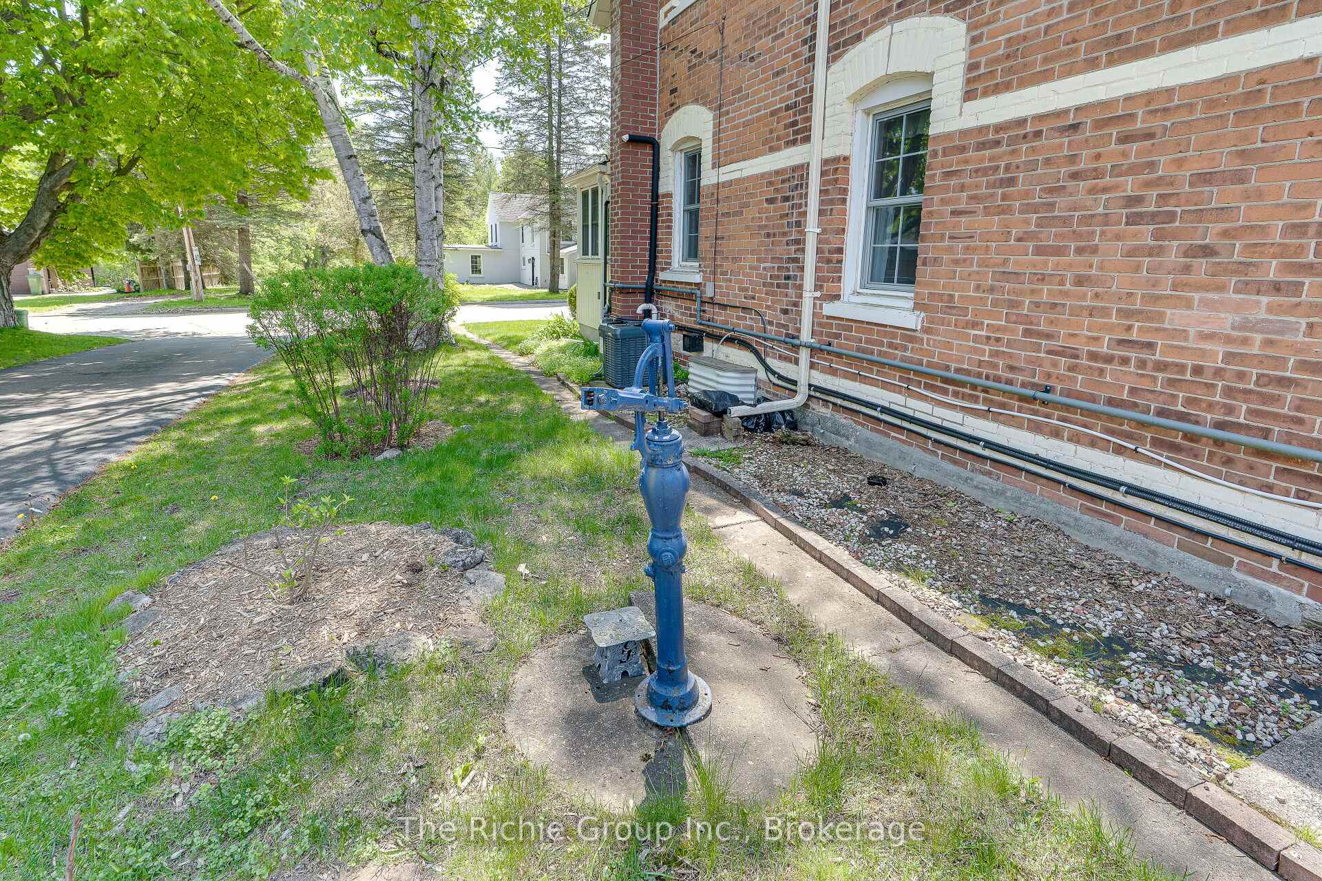 Photo 40 of 15 Emma Street, Caledon, Caledon East — HOMEH
