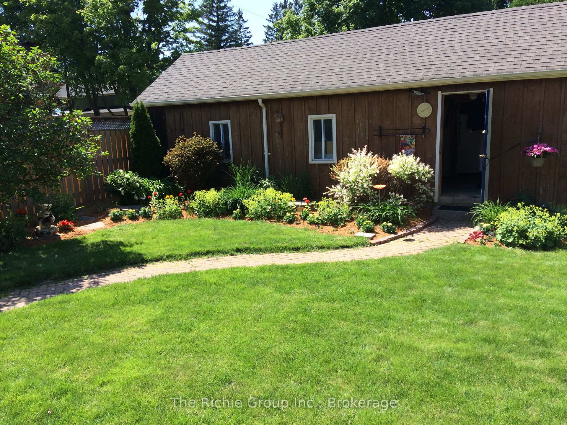 Photo 41 of 15 Emma Street, Caledon, Caledon East — HOMEH