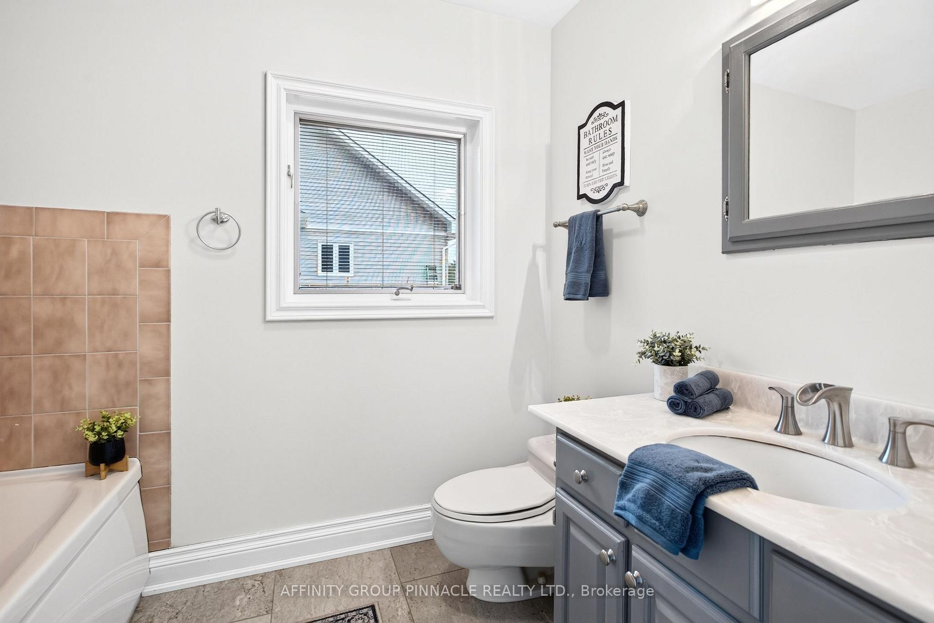Photo 24 of 183 Louisa Street, Kawartha Lakes, Fenelon Falls — HOMEH