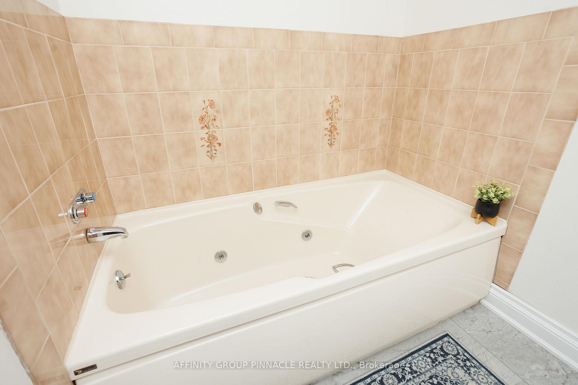 Photo 25 of 183 Louisa Street, Kawartha Lakes, Fenelon Falls — HOMEH