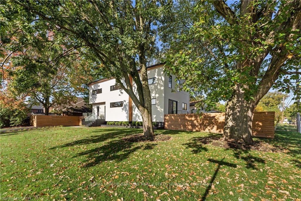 Photo 2 of 5427 Anthony Place, Burlington, Appleby — HOMEH