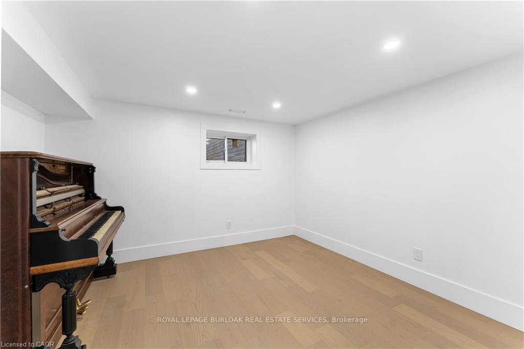 Photo 38 of 5427 Anthony Place, Burlington, Appleby — HOMEH