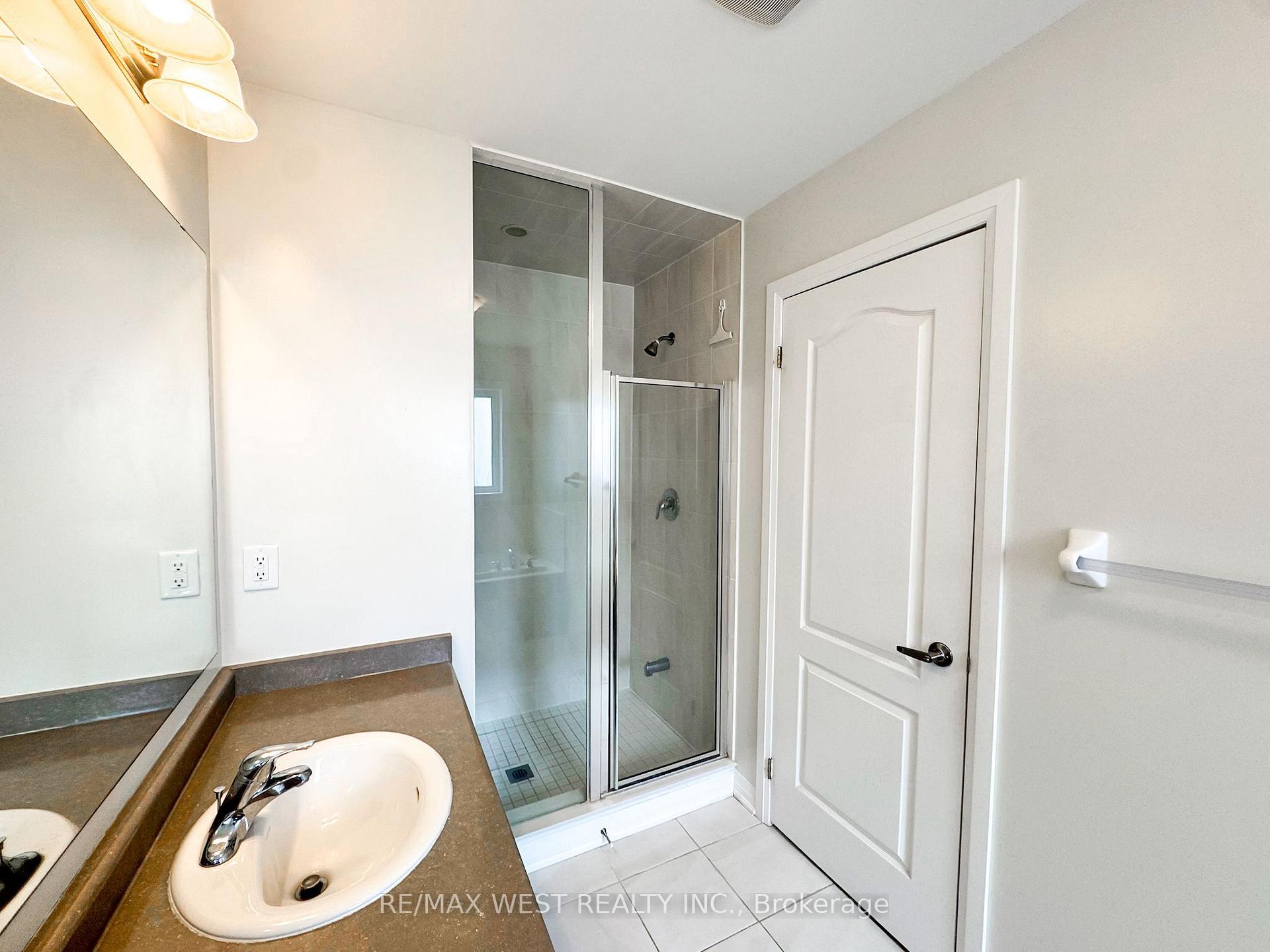 Photo 11 of 186 Parkinson Crescent, Orangeville — HOMEH