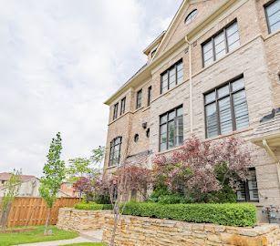 Photo 2 of 2037 Queensborough Gate, Mississauga, Central Erin Mills — HOMEH