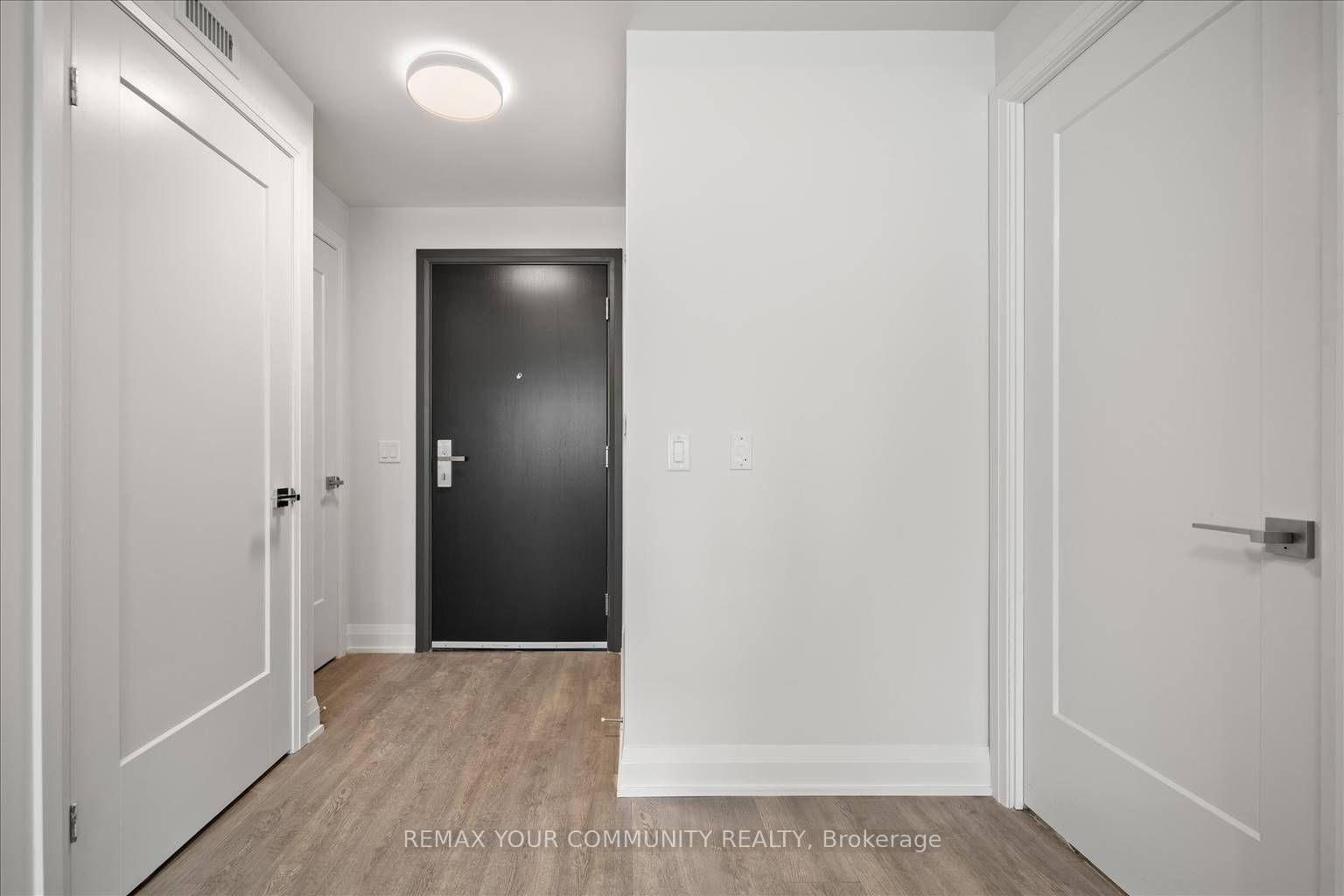 Photo 1 of Unit 3703, 8 Water Walk Drive, Markham, Unionville — HOMEH