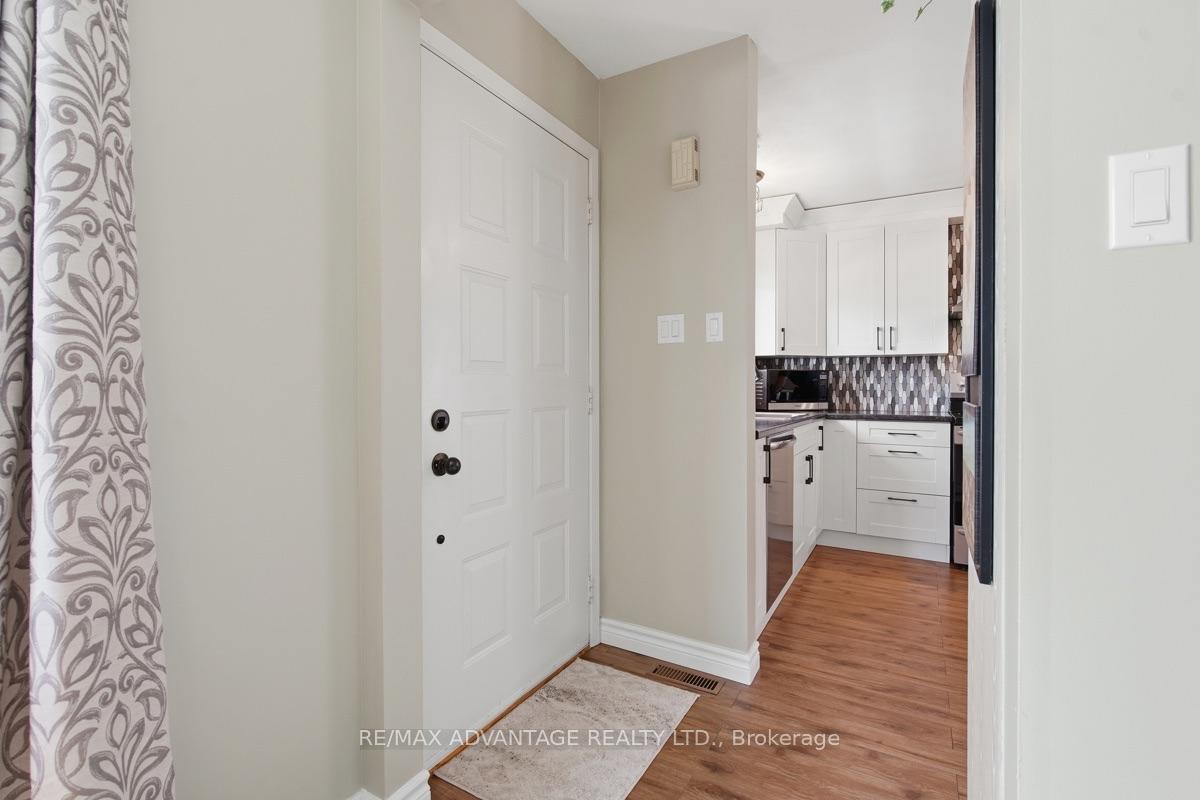 Photo 6 of 223 Ardsley Crescent, London, North I — HOMEH