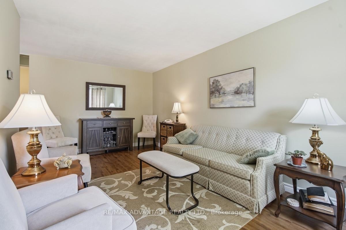Photo 7 of 223 Ardsley Crescent, London, North I — HOMEH