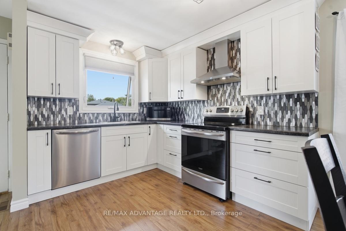 Photo 12 of 223 Ardsley Crescent, London, North I — HOMEH