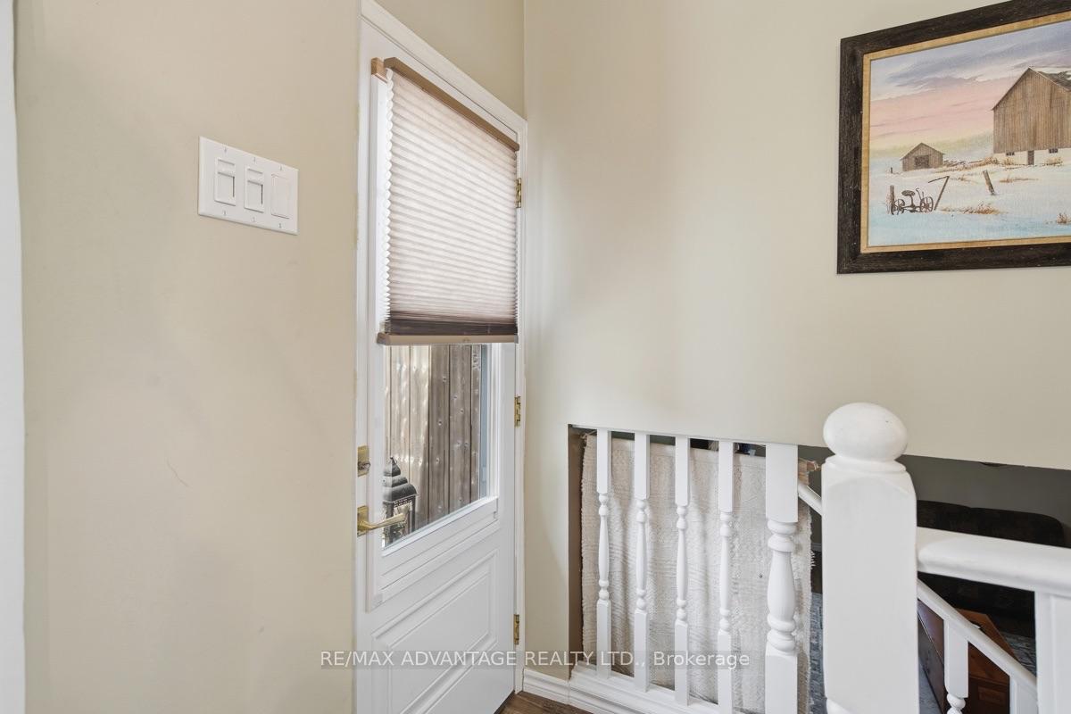 Photo 24 of 223 Ardsley Crescent, London, North I — HOMEH