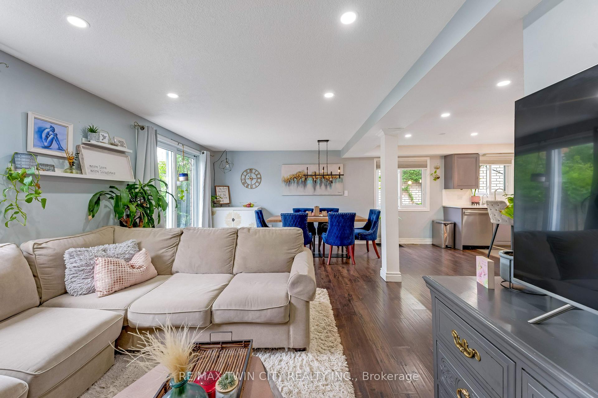 Photo 14 of 925 Copper Leaf Crescent, Kitchener, Trussler — HOMEH