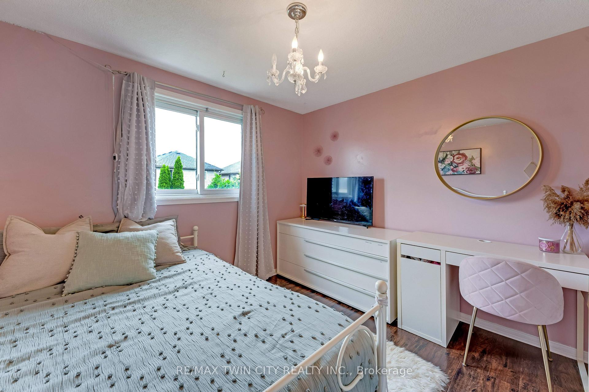 Photo 20 of 925 Copper Leaf Crescent, Kitchener, Trussler — HOMEH