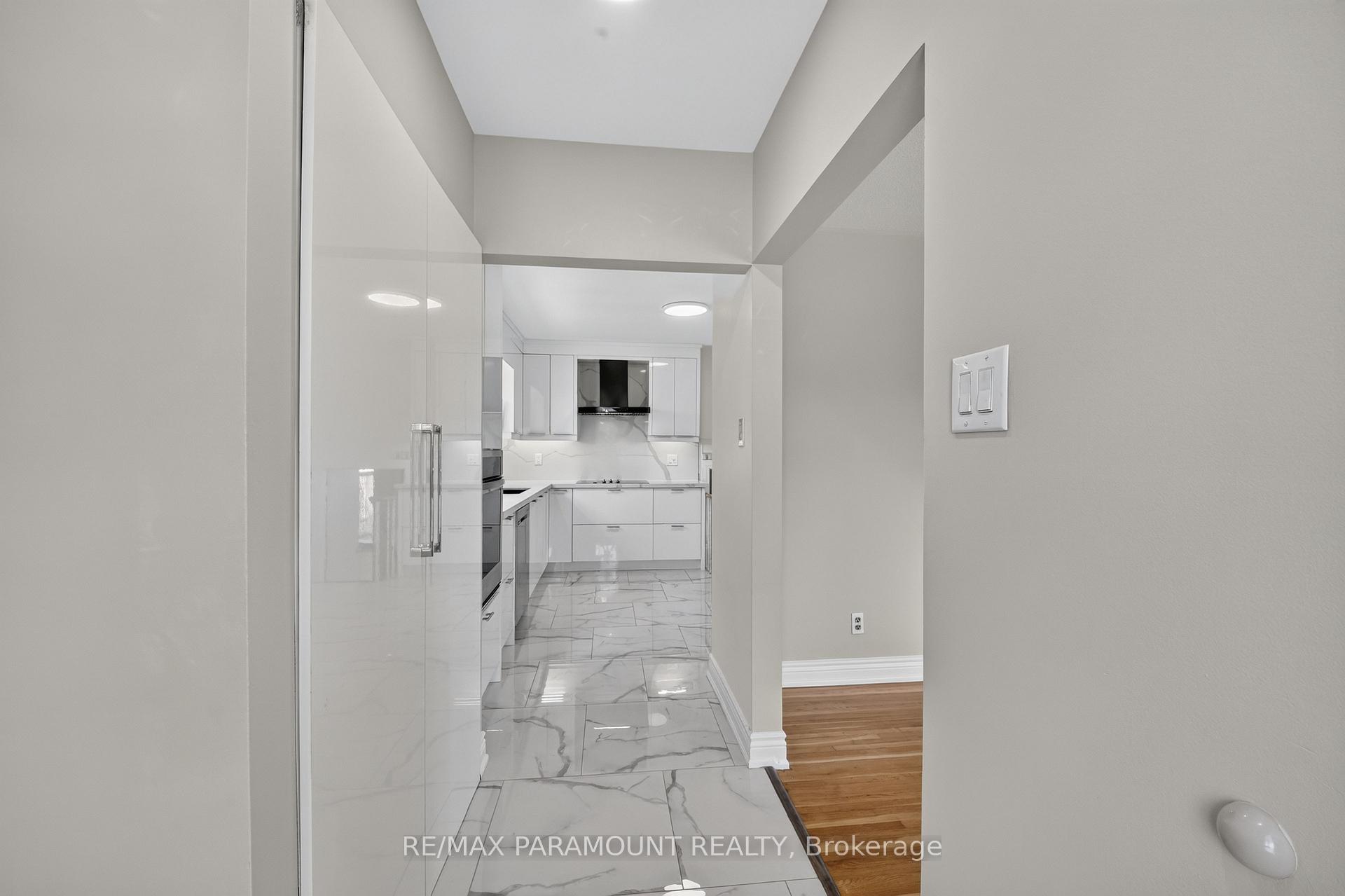 Photo 5 of 66 Doncaster Drive, Brampton, Southgate — HOMEH
