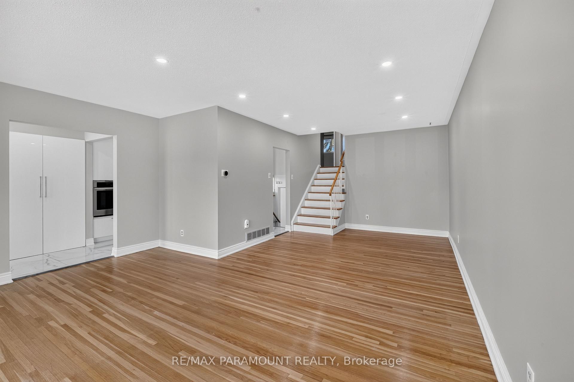 Photo 9 of 66 Doncaster Drive, Brampton, Southgate — HOMEH