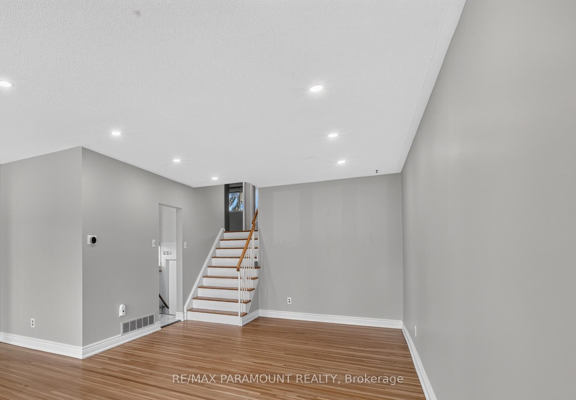 Photo 15 of 66 Doncaster Drive, Brampton, Southgate — HOMEH