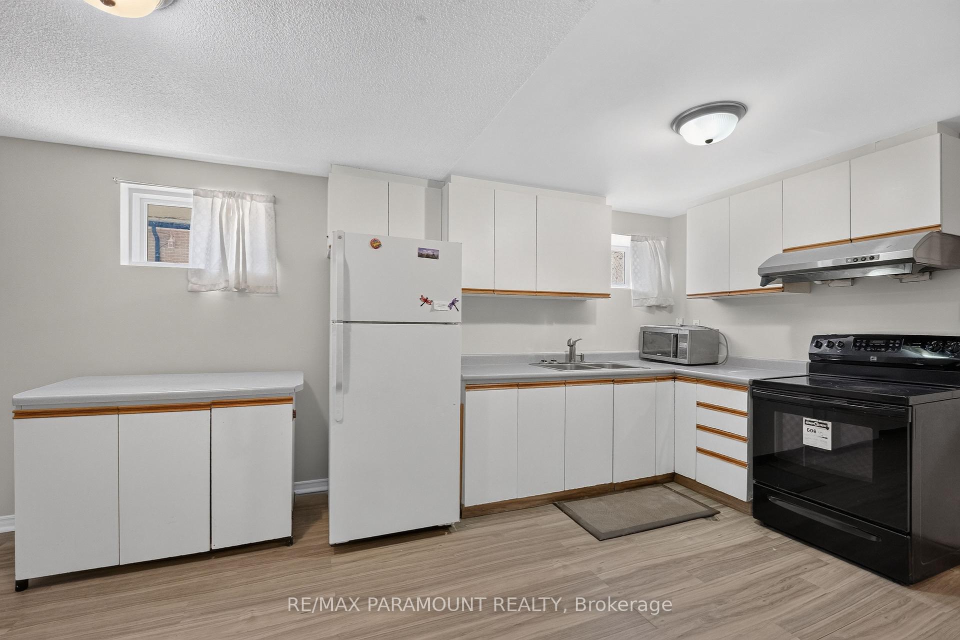 Photo 38 of 66 Doncaster Drive, Brampton, Southgate — HOMEH