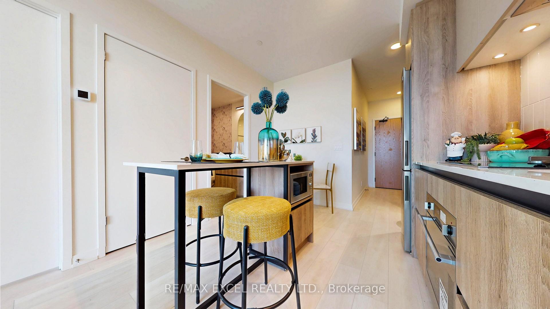 Photo 13 of Unit 802, 8 Beverley Glen Boulevard, Vaughan, Beverley Glen — HOMEH