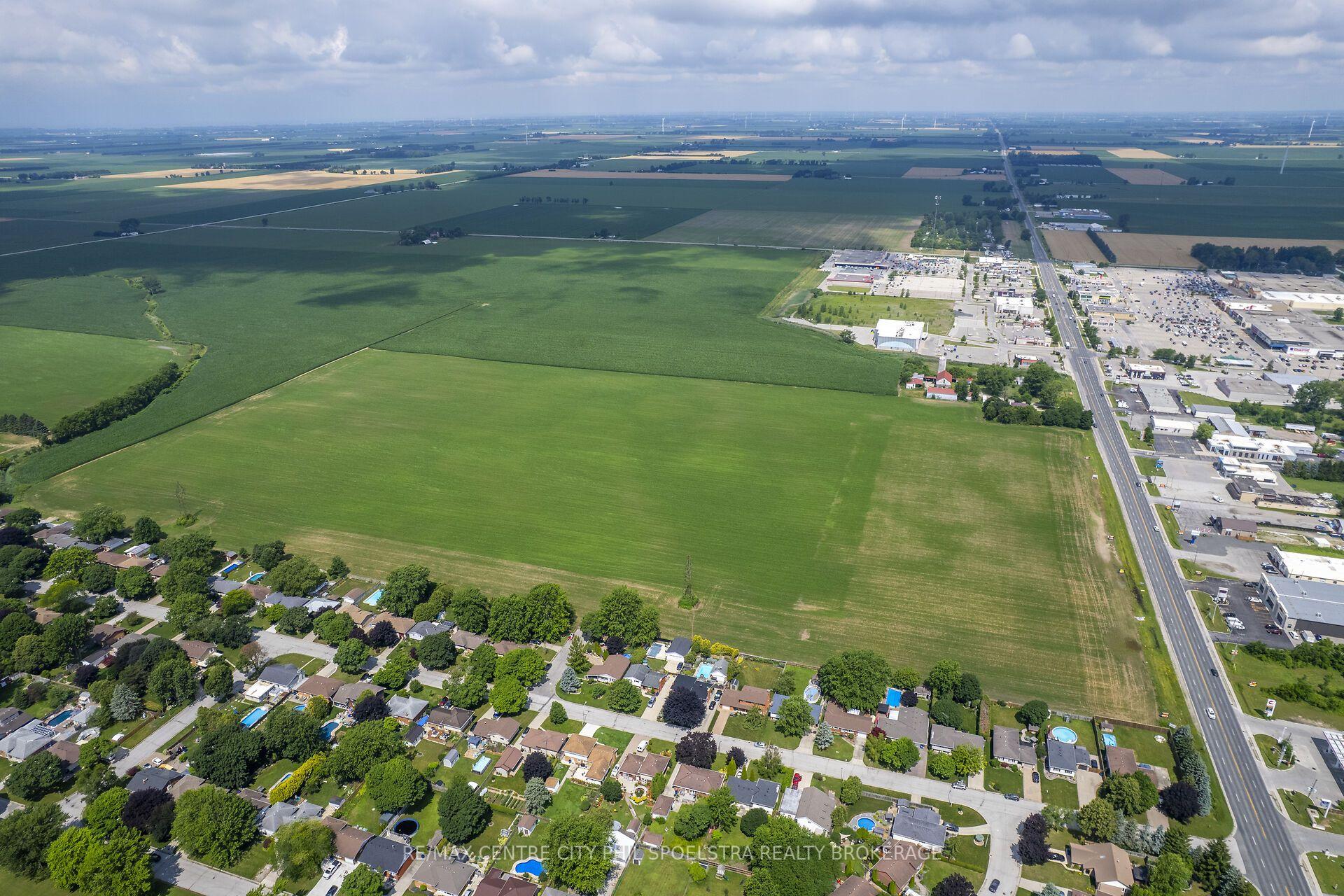 Photo 4 of 750 St Clair Street, Chatham-Kent, Chatham — HOMEH