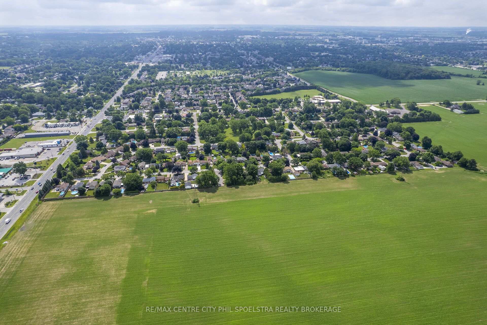 Photo 5 of 750 St Clair Street, Chatham-Kent, Chatham — HOMEH