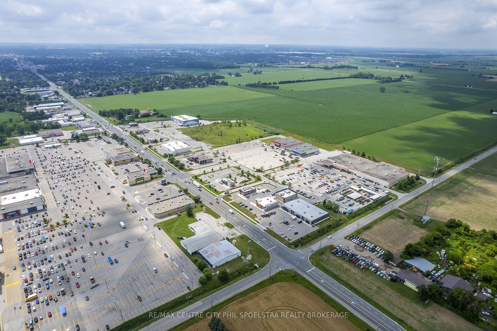 Photo 8 of 750 St Clair Street, Chatham-Kent, Chatham — HOMEH