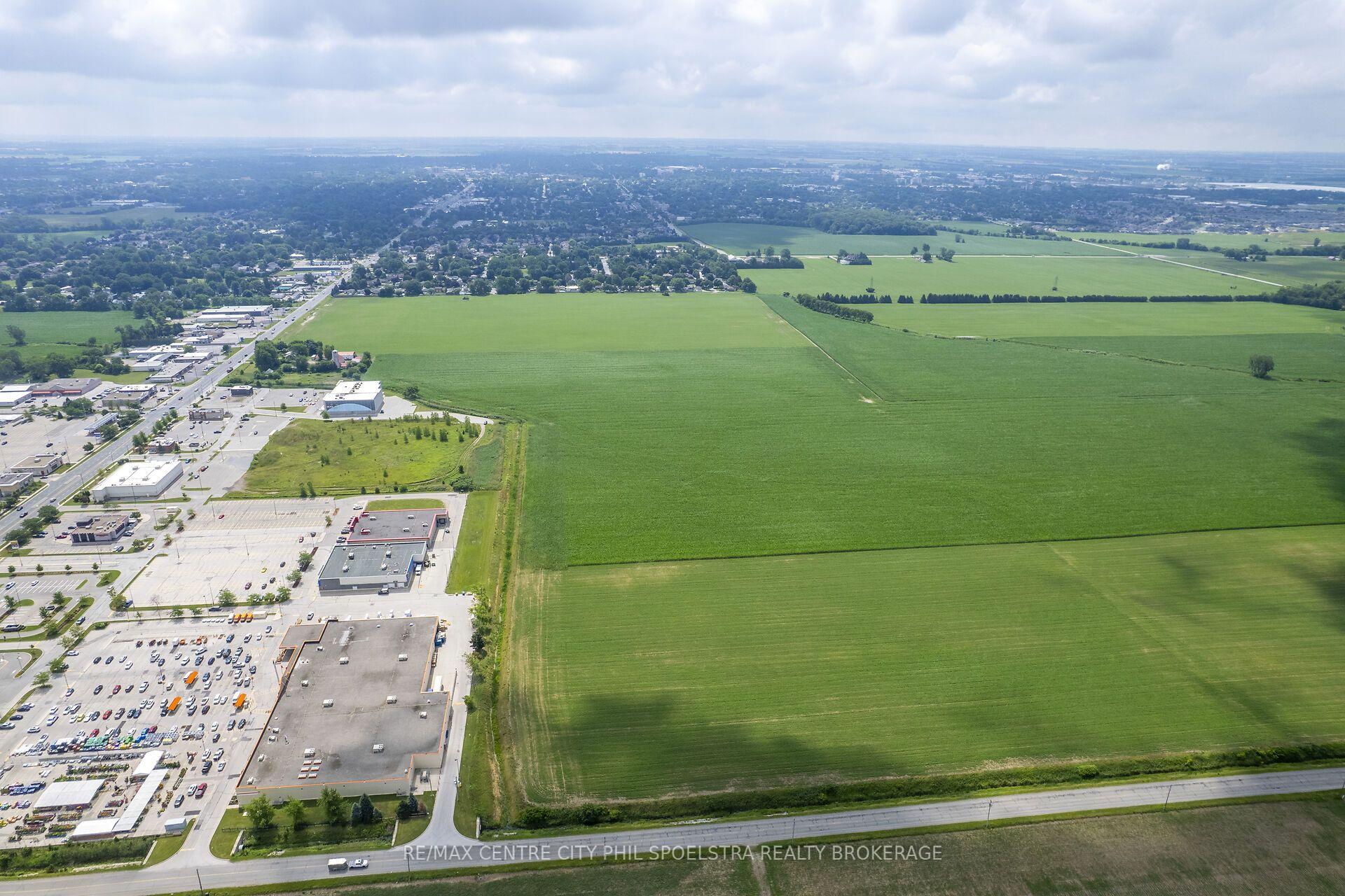 Photo 10 of 750 St Clair Street, Chatham-Kent, Chatham — HOMEH