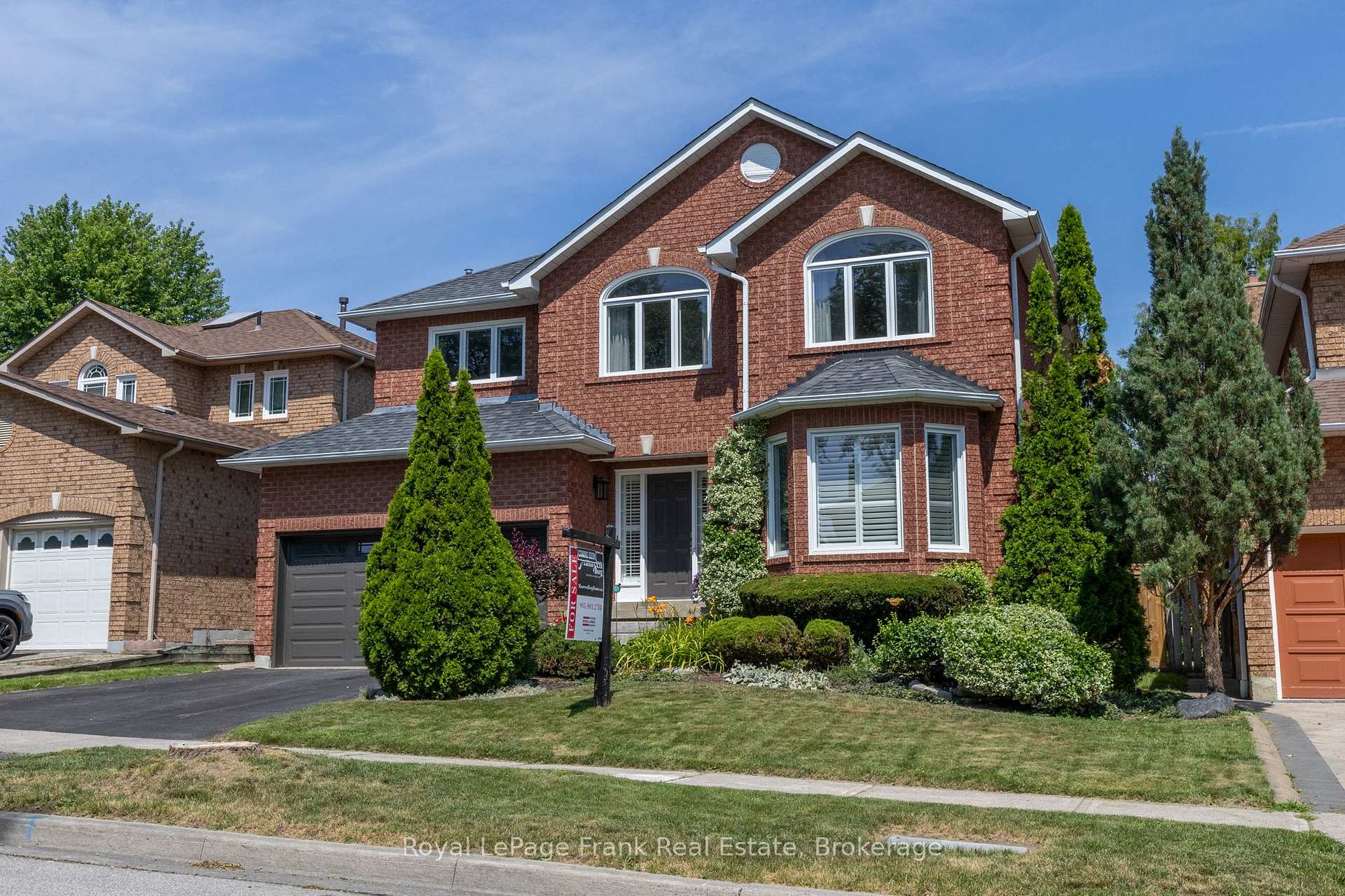 Photo 3 of 10 Cork Drive, Whitby, Pringle Creek — HOMEH