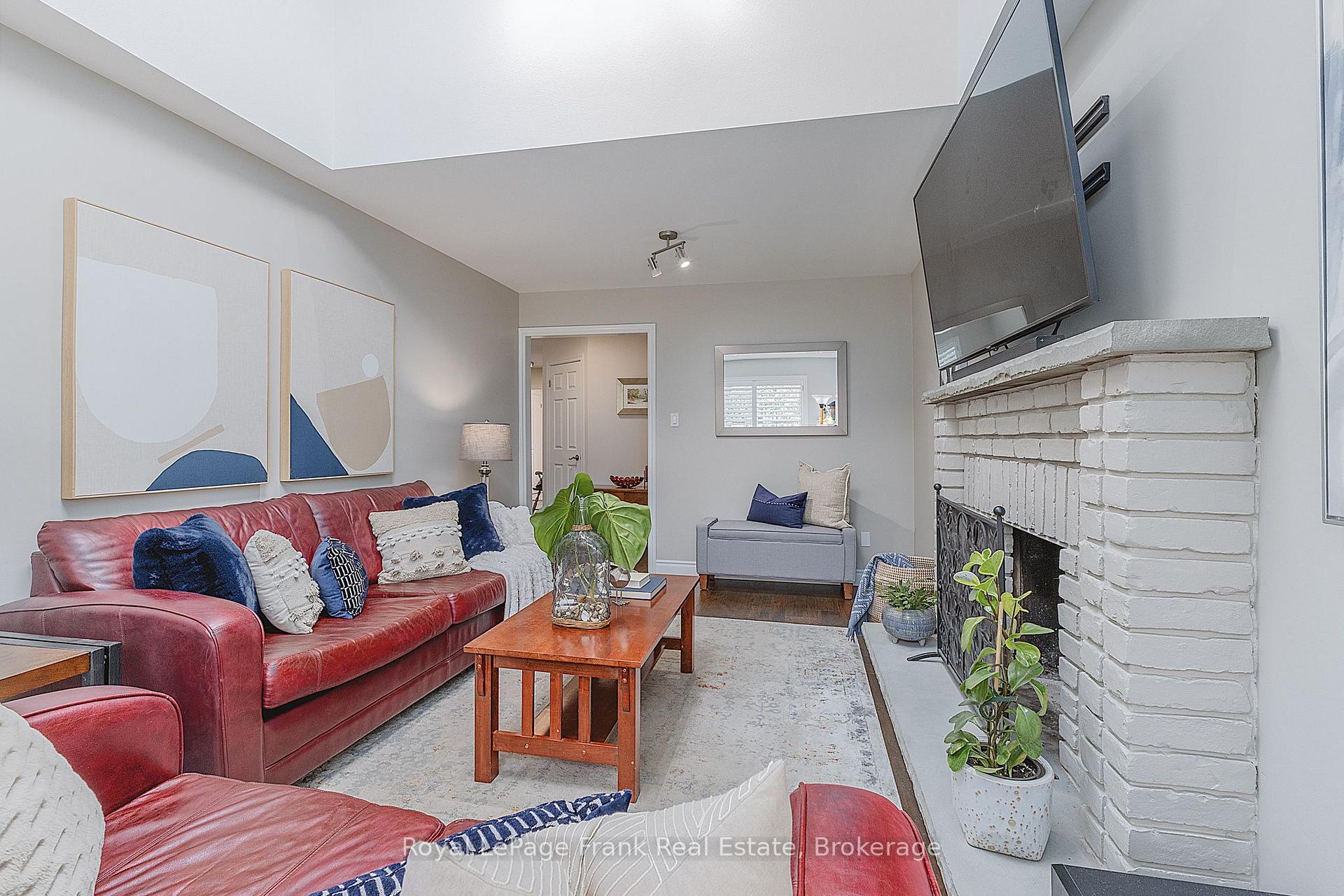 Photo 18 of 10 Cork Drive, Whitby, Pringle Creek — HOMEH