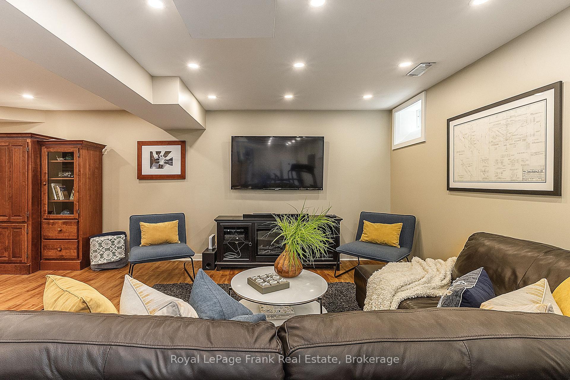 Photo 32 of 10 Cork Drive, Whitby, Pringle Creek — HOMEH
